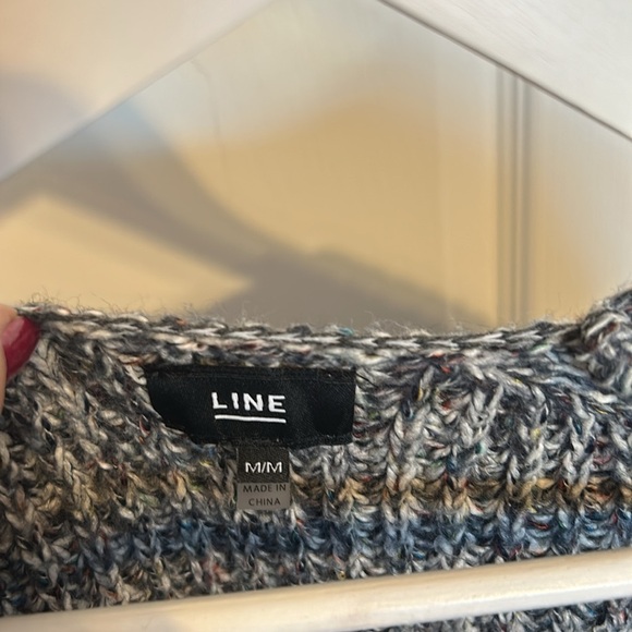 LINE V Neck sweater - M - Picture 4 of 5